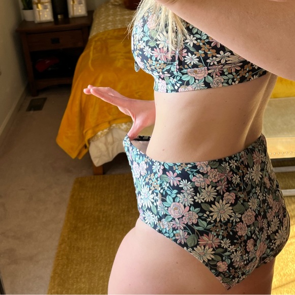 Kona Sol Other - Kona Sol floral bikini